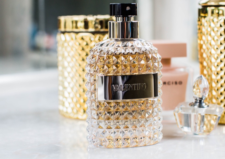 The Perfume Makers That Can’t Smell A Thing